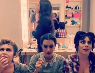 Τρελό γέλιο! Οι «Μάγισσες της Σμύρνης» τρολάρουν το «The Voice» (βίντεο)